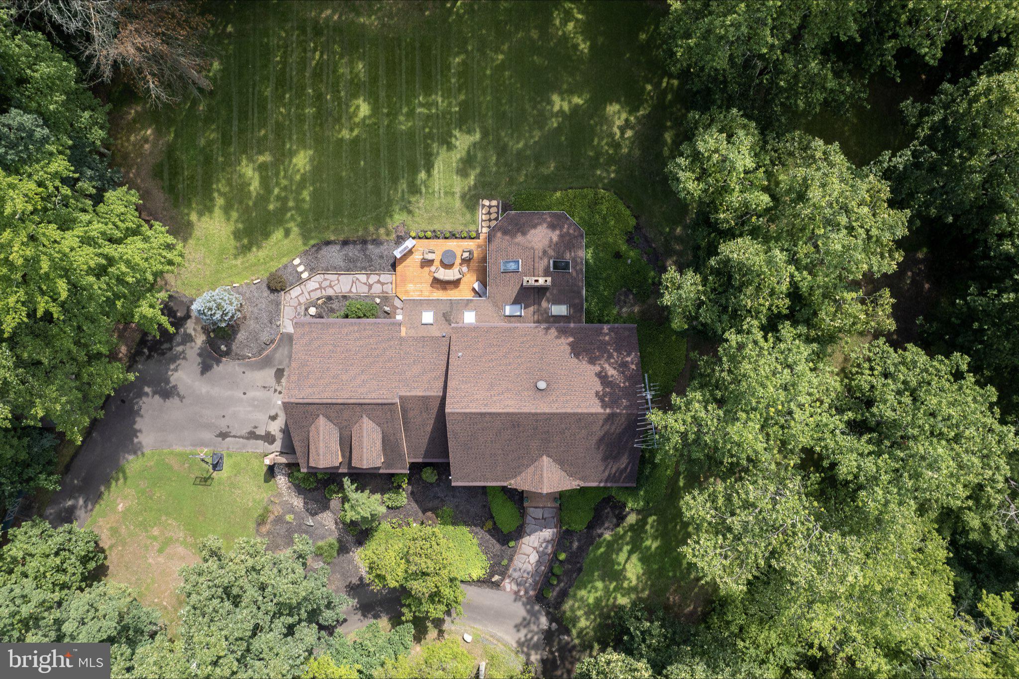 634 Elephant Road Perkasie, PA 18944 - Photo 3 of 44