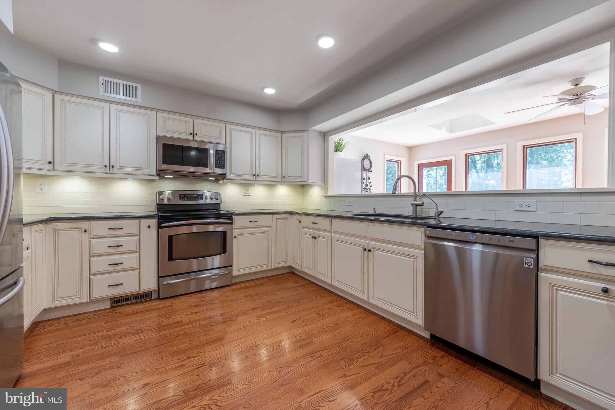 634 Elephant Road Perkasie, PA 18944 - Photo 10 of 44