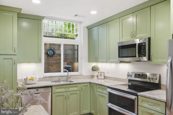 $550,000 | 11124 Boathouse Court, Unit 89, Reston, VA 20191