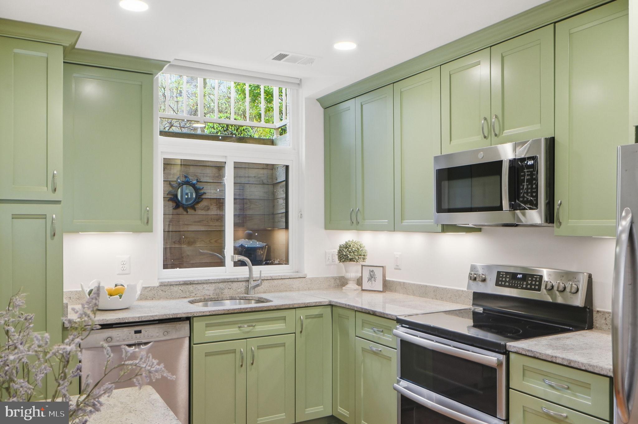 11124 Boathouse Court, Unit 89 Reston, VA 20191 - Photo 12 of 35 Lots of prep space and storage
