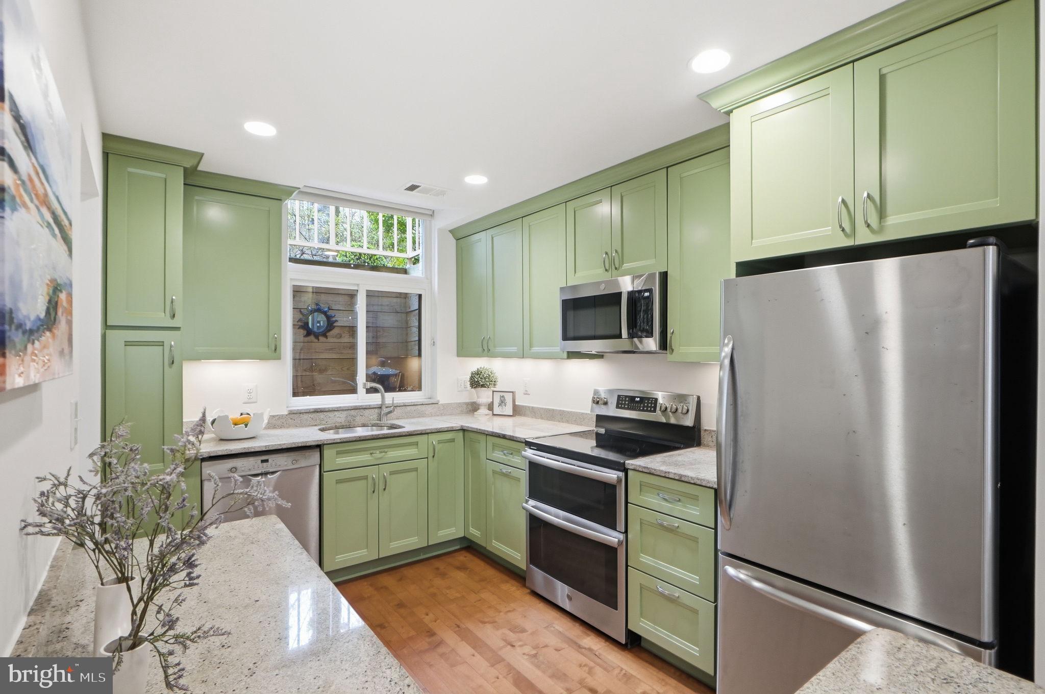 11124 Boathouse Court, Unit 89 Reston, VA 20191 - Photo 13 of 35