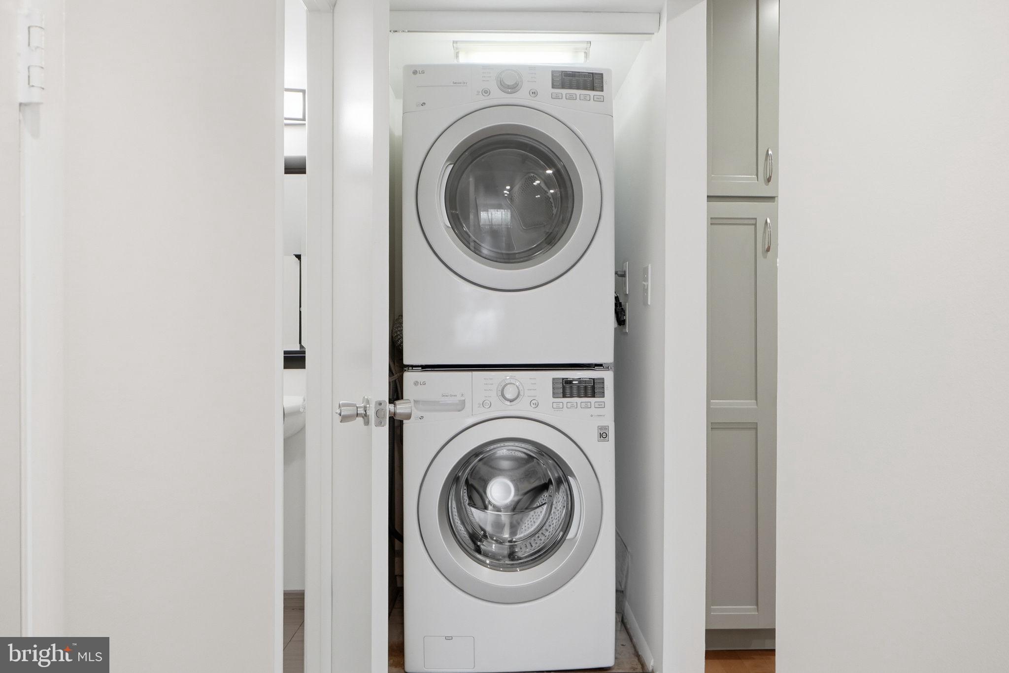 11124 Boathouse Court, Unit 89 Reston, VA 20191 - Photo 28 of 35 In unit full size washer and dryer
