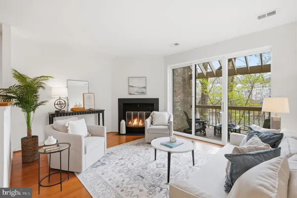 $550,000 | 11124 Boathouse Court, Unit 89, Reston, VA 20191