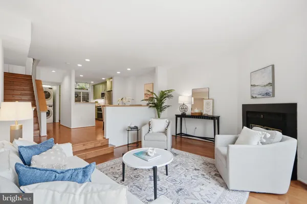 $550,000 | 11124 Boathouse Court, Unit 89, Reston, VA 20191