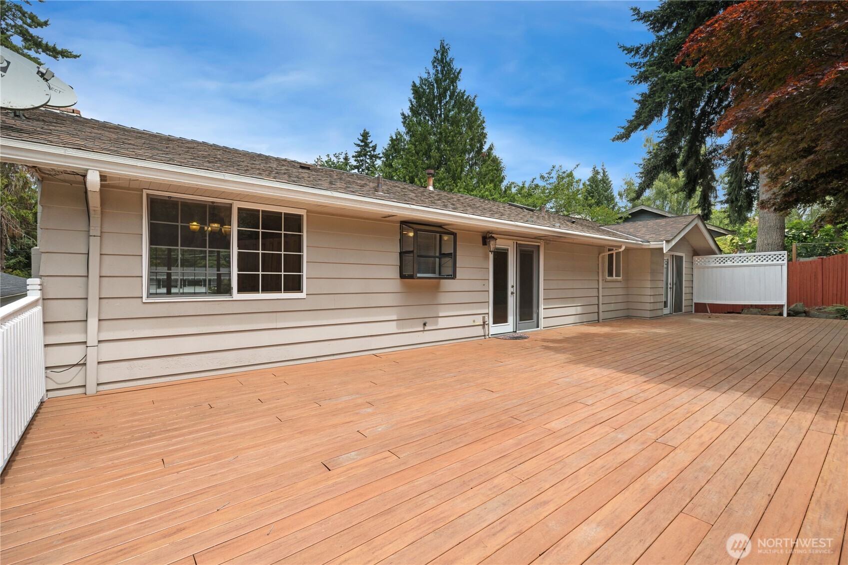 8912 229th Place Southwest Edmonds, WA 98026 - Photo 16 of 36