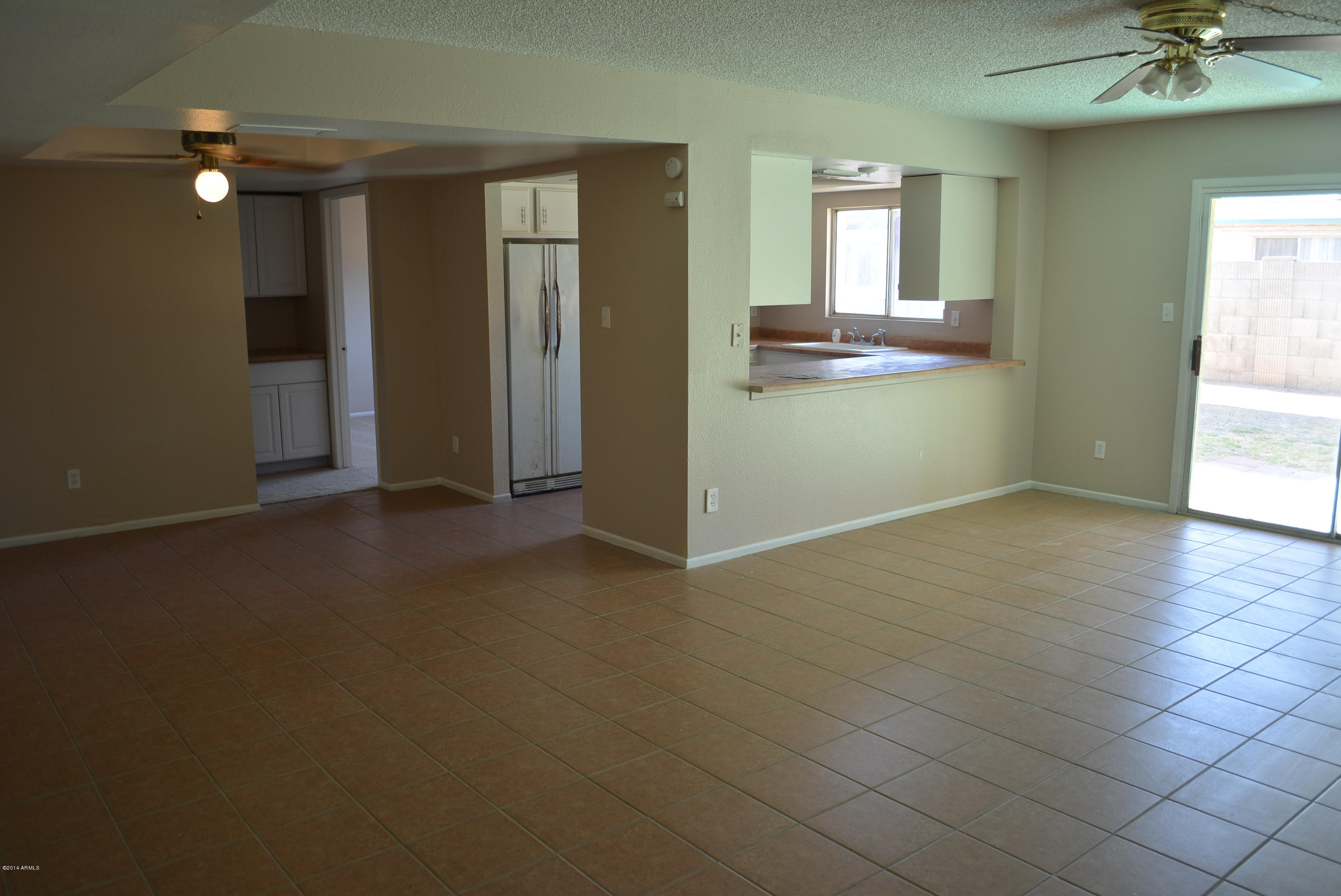 5504 West Calavar Road Glendale, AZ 85306 - Photo 9 of 25 DSC_0099