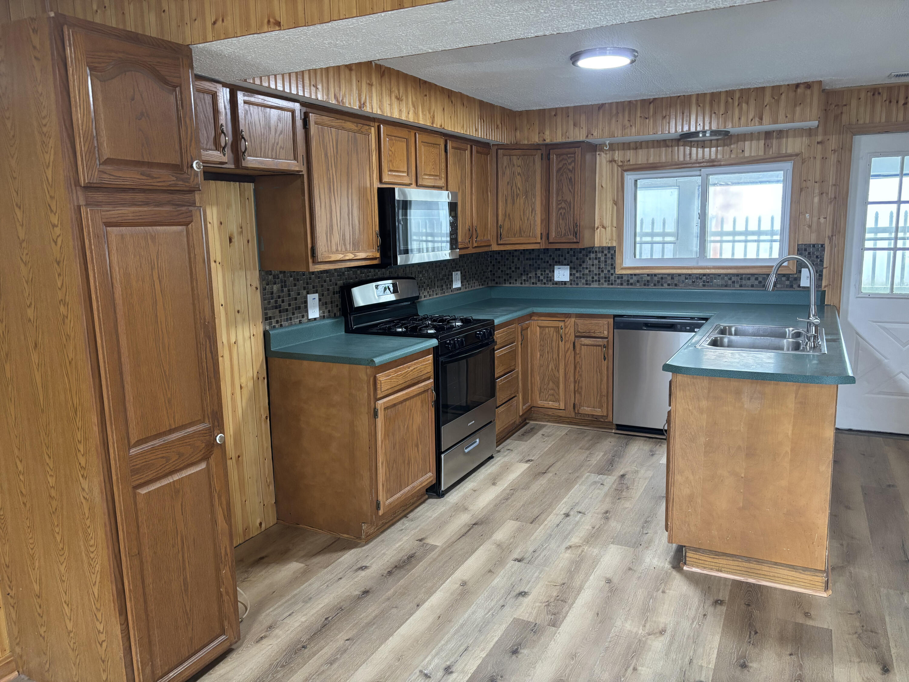 126 East Maple Street Muir, MI 48860 - Photo 18 of 28 IMG_8056