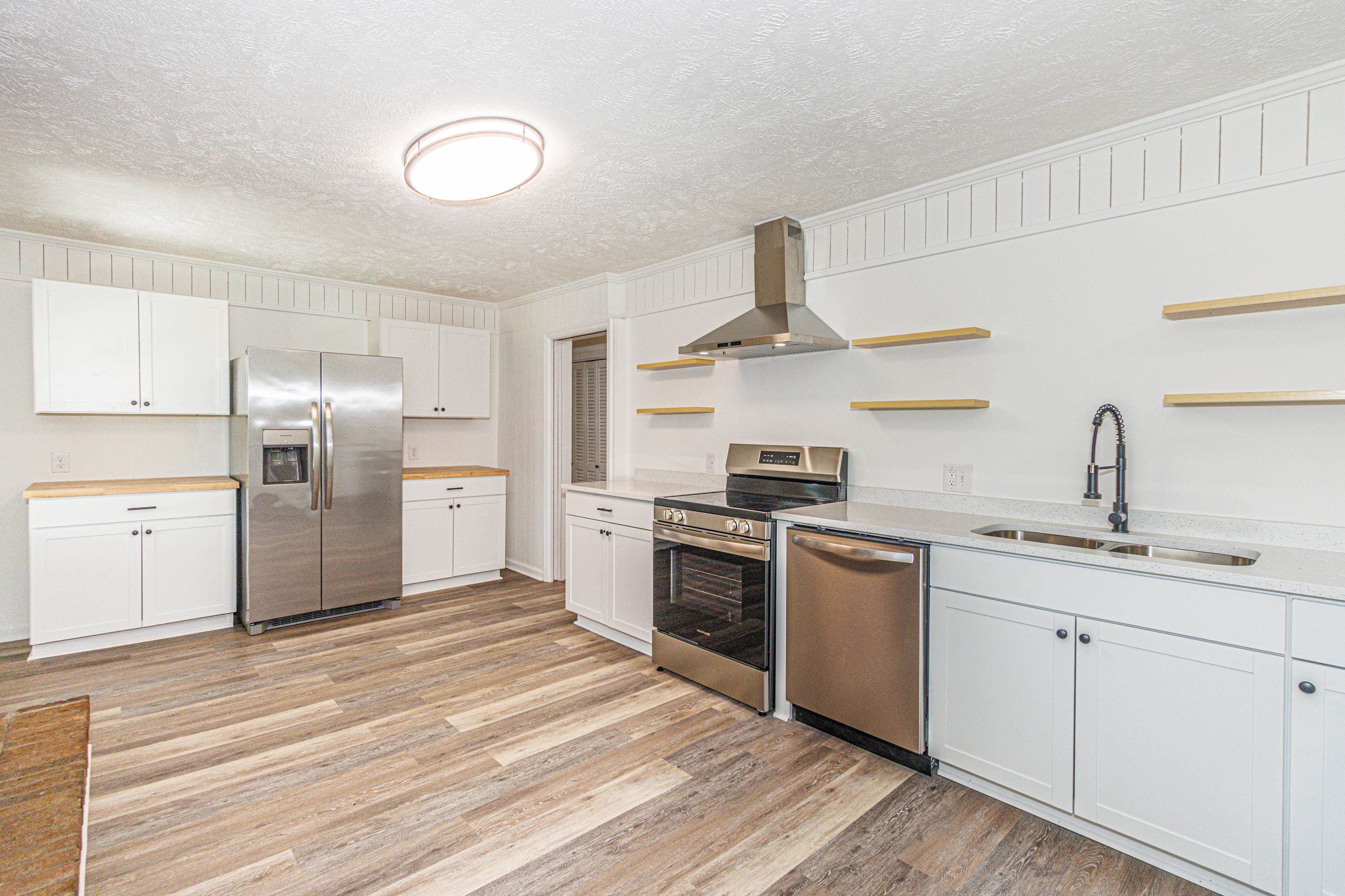 302 Cleveland Street Mullins, SC 29574 - Photo 6 of 50 Gallery Image 6