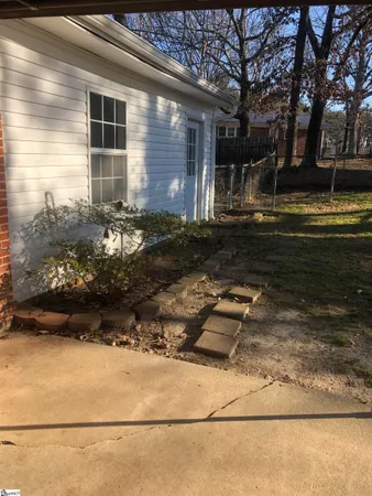 $1,595 | 414 Lanewood Drive, Greenville, SC 29607