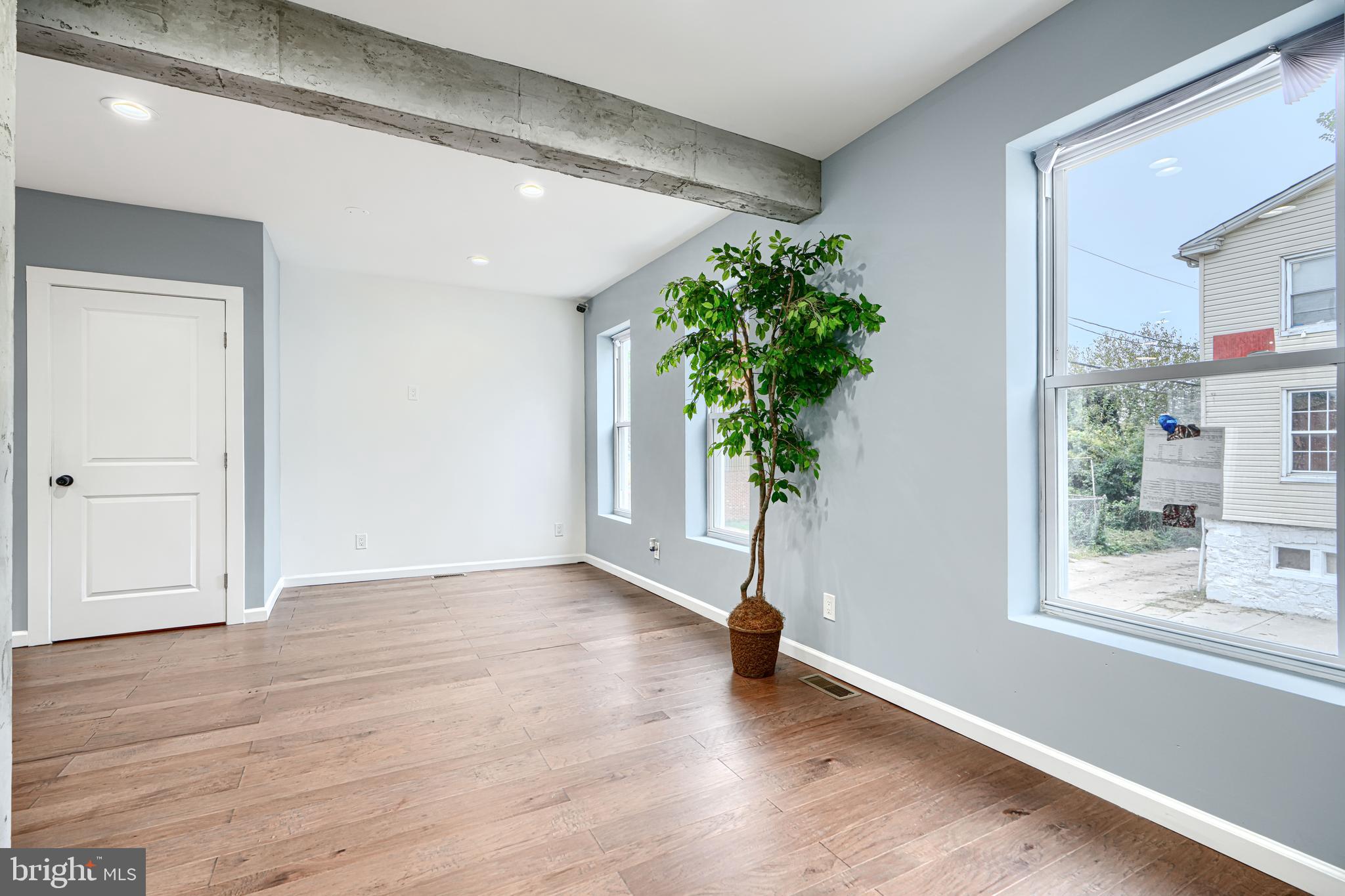 5201 Beaufort Avenue Baltimore, MD 21215 - Photo 4 of 55