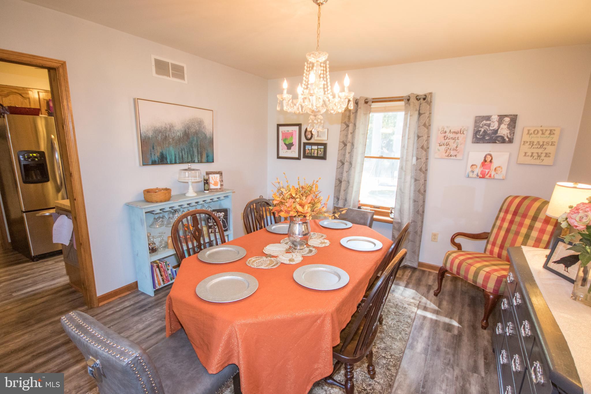 29325 West Line Road Delmar, MD 21875 - Photo 12 of 49 Dining room