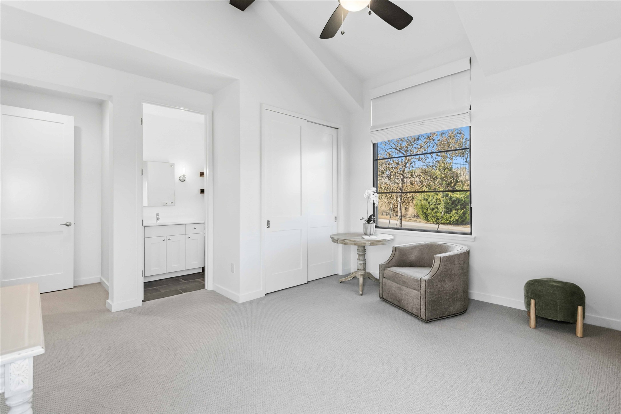410 Kayak Way Austin, TX 78738 - Photo 29 of 40 an empty room with windows and closet