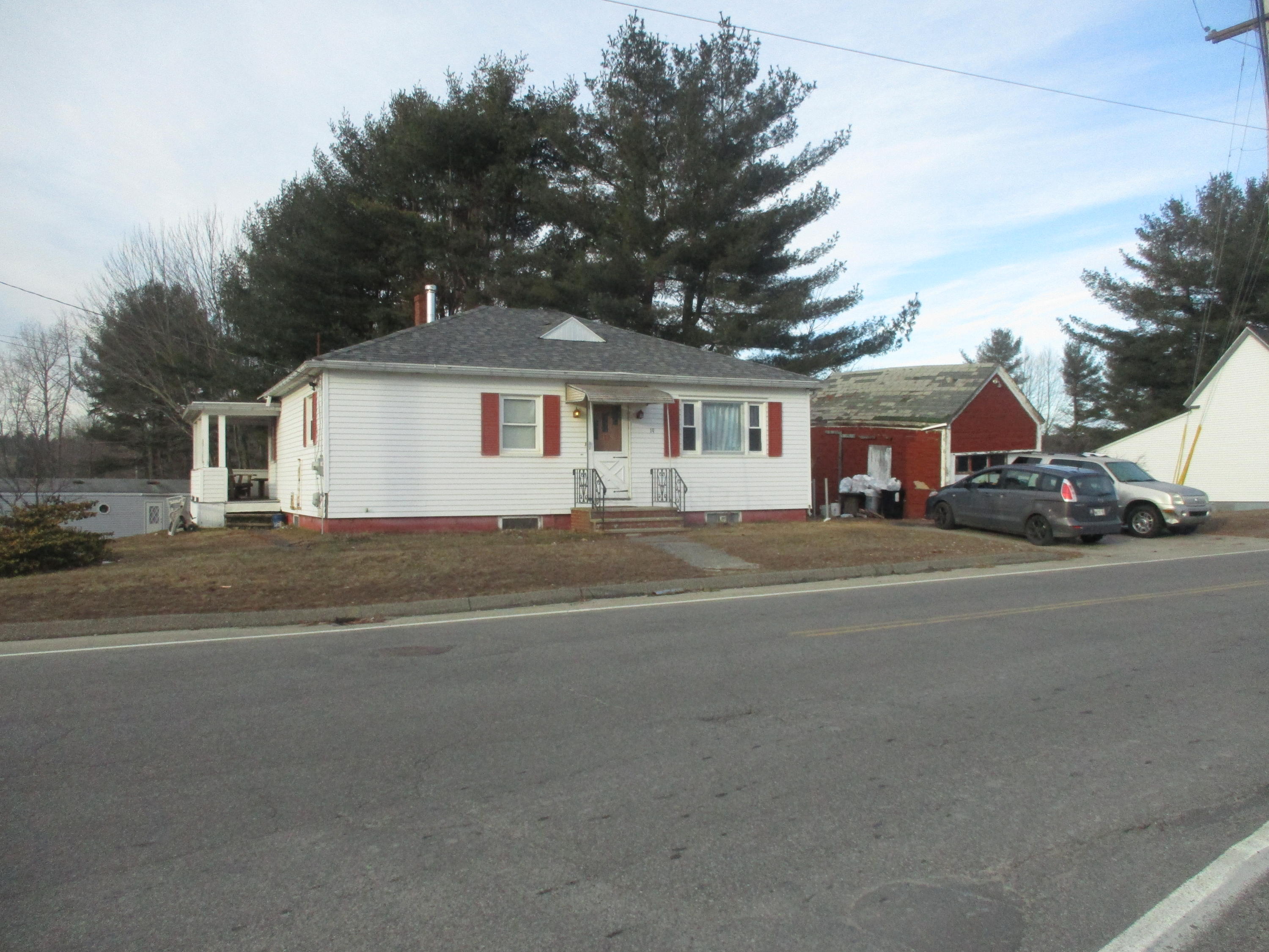 19 River Road Lewiston, ME 04240 - Photo 4 of 4 IMG_9649