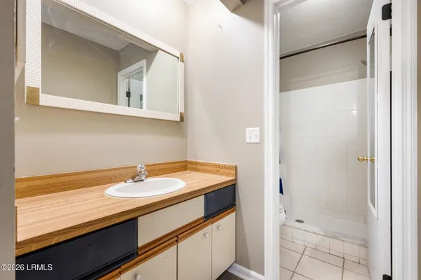 $230,000 | 96 Mathews Drive, Unit 151, Hilton Head Island, SC 29926