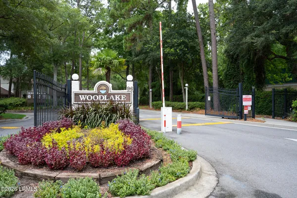 $230,000 | 96 Mathews Drive, Unit 151, Hilton Head Island, SC 29926