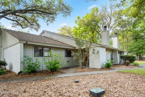$230,000 | 96 Mathews Drive, Unit 151, Hilton Head Island, SC 29926
