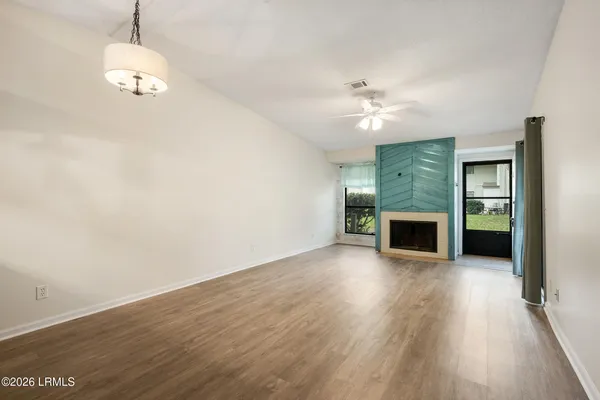 $230,000 | 96 Mathews Drive, Unit 151, Hilton Head Island, SC 29926