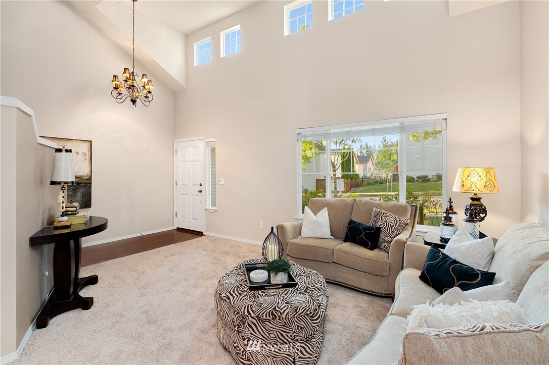 2522 Stafford Way Bothell, WA 98012 - Photo 2 of 23 a living room with furniture