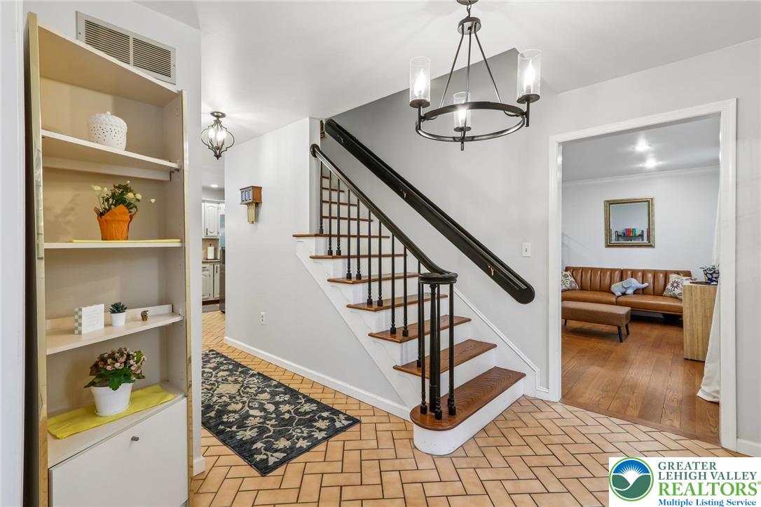 750 Texas Road Easton, PA 18042 - Photo 4 of 51