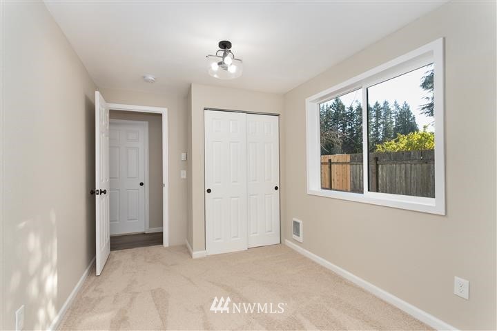 3504 Harris Road Southeast Port Orchard, WA 98366 - Photo 14 of 27 Gallery Image 14