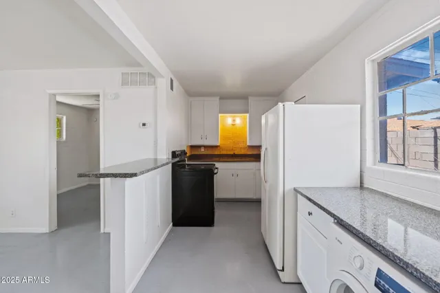 $1,195 | 1102 South Stratton Lane, Unit 1104, Tempe, AZ 85281