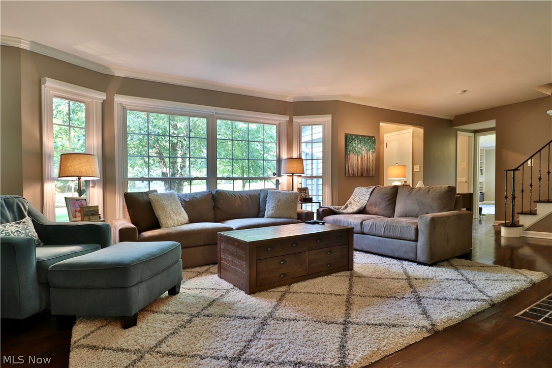 464 Hampshire Road Akron, OH 44313 - Photo 3 of 25 Gallery Image 3
