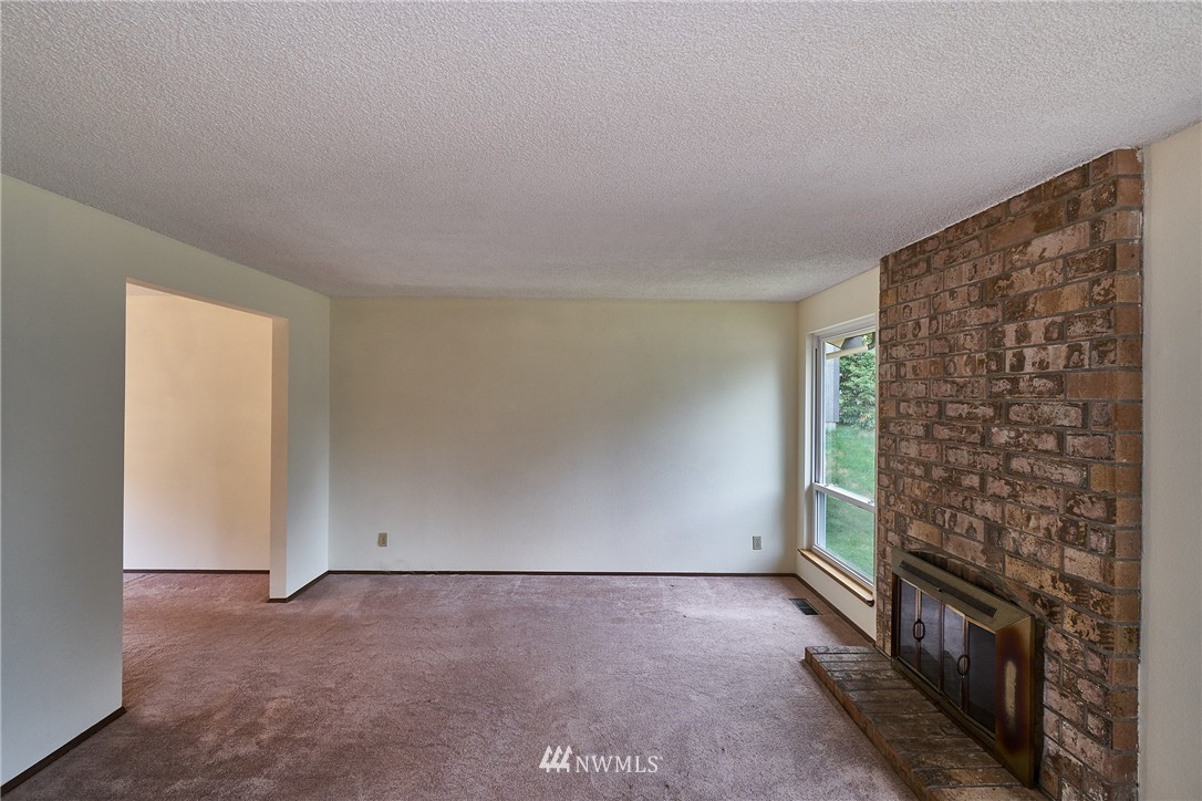 13043 Southeast 159th Place Renton, WA 98058 - Photo 7 of 20 Gallery Image 7