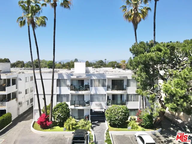 $7,975,000 | 11911 Weddington Street, Valley Village, CA 91607