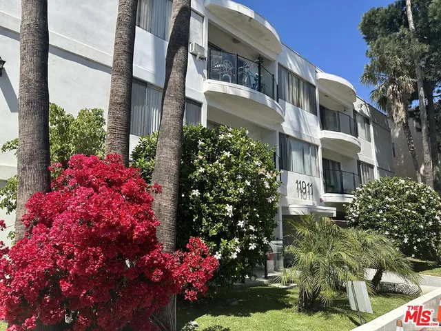 $7,975,000 | 11911 Weddington Street, Valley Village, CA 91607