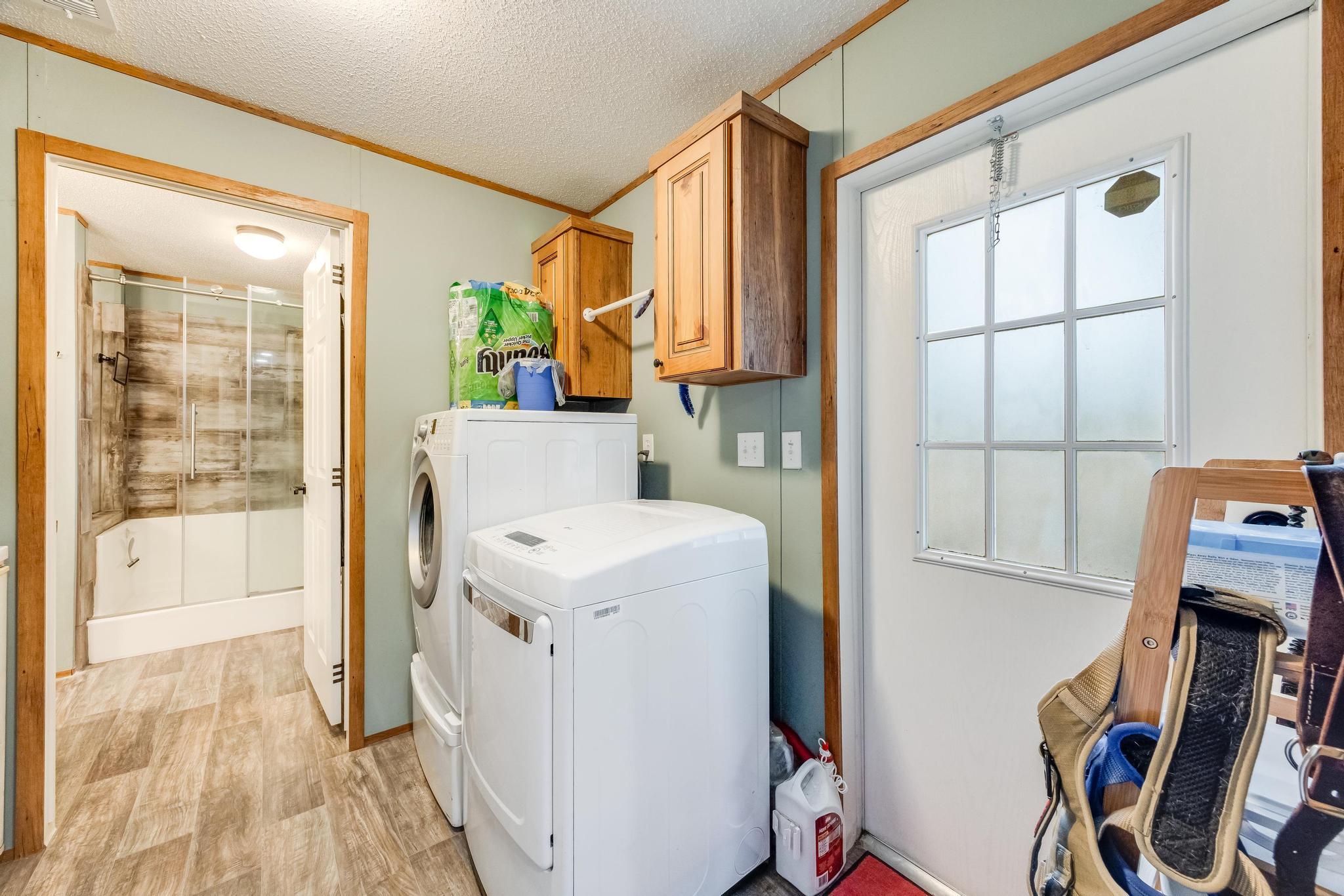 6224 Old River Road Baker, FL 32531 - Photo 28 of 35 a view of bathroom