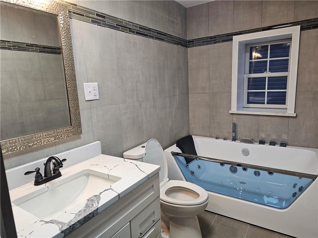 479 Connecticut Avenue Rochester, PA 15074 - Photo 17 of 19