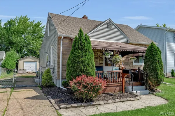 $199,900 | 34 Clover Place, Cheektowaga, NY 14225
