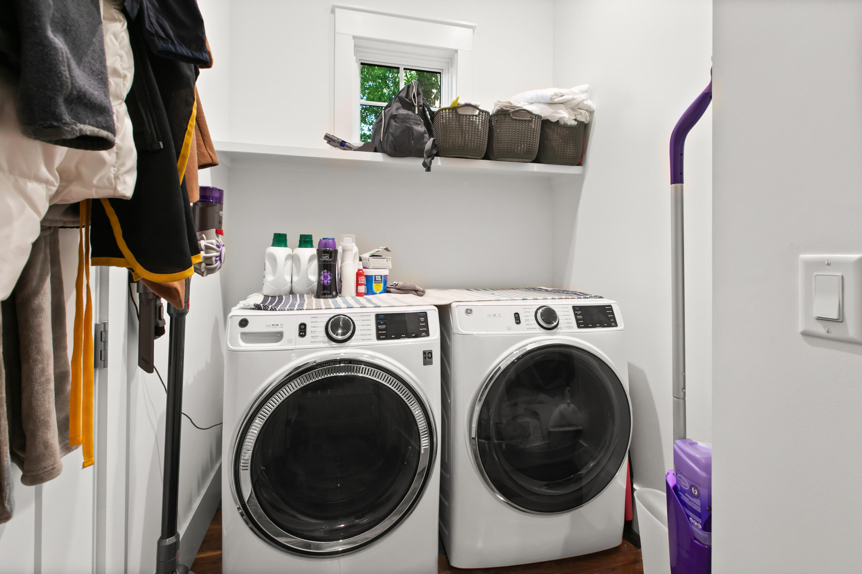 380 Ricker Avenue Santa Rosa Beach, FL 32459 - Photo 25 of 55 a utility room with dryer and washer