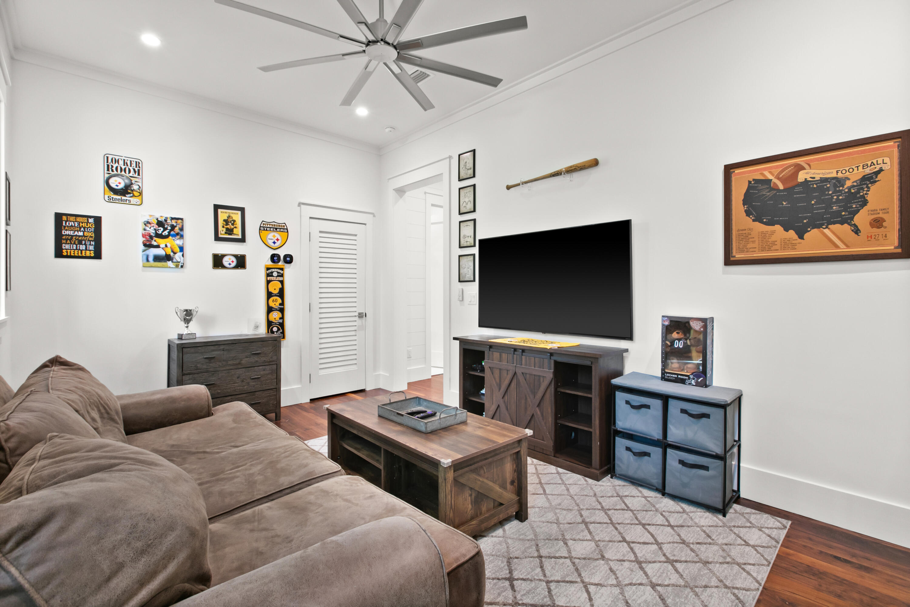 380 Ricker Avenue Santa Rosa Beach, FL 32459 - Photo 29 of 55 a living room with furniture and a flat screen tv