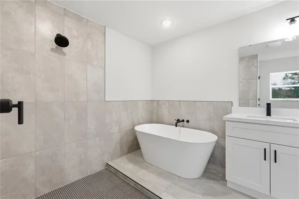 $302,500 | 6348 Virtudes Street, Sebring, FL 33872