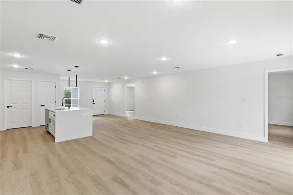 $302,500 | 6348 Virtudes Street, Sebring, FL 33872