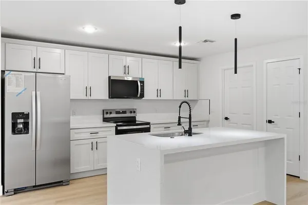 $302,500 | 6348 Virtudes Street, Sebring, FL 33872