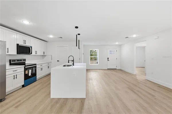 $302,500 | 6348 Virtudes Street, Sebring, FL 33872