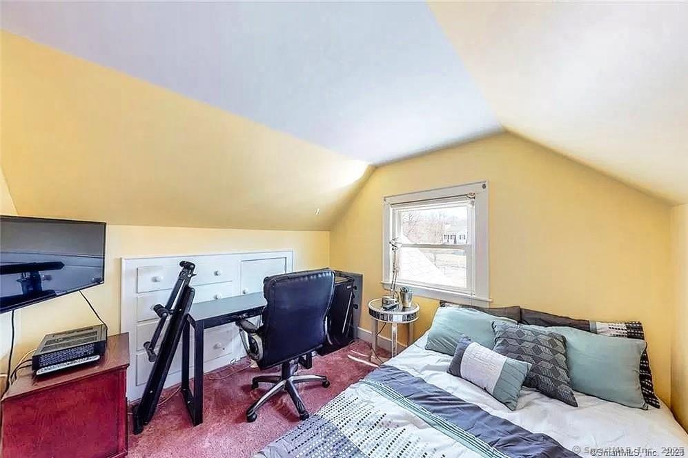 121 Lewis Road Trumbull, CT 06611 - Photo 18 of 29