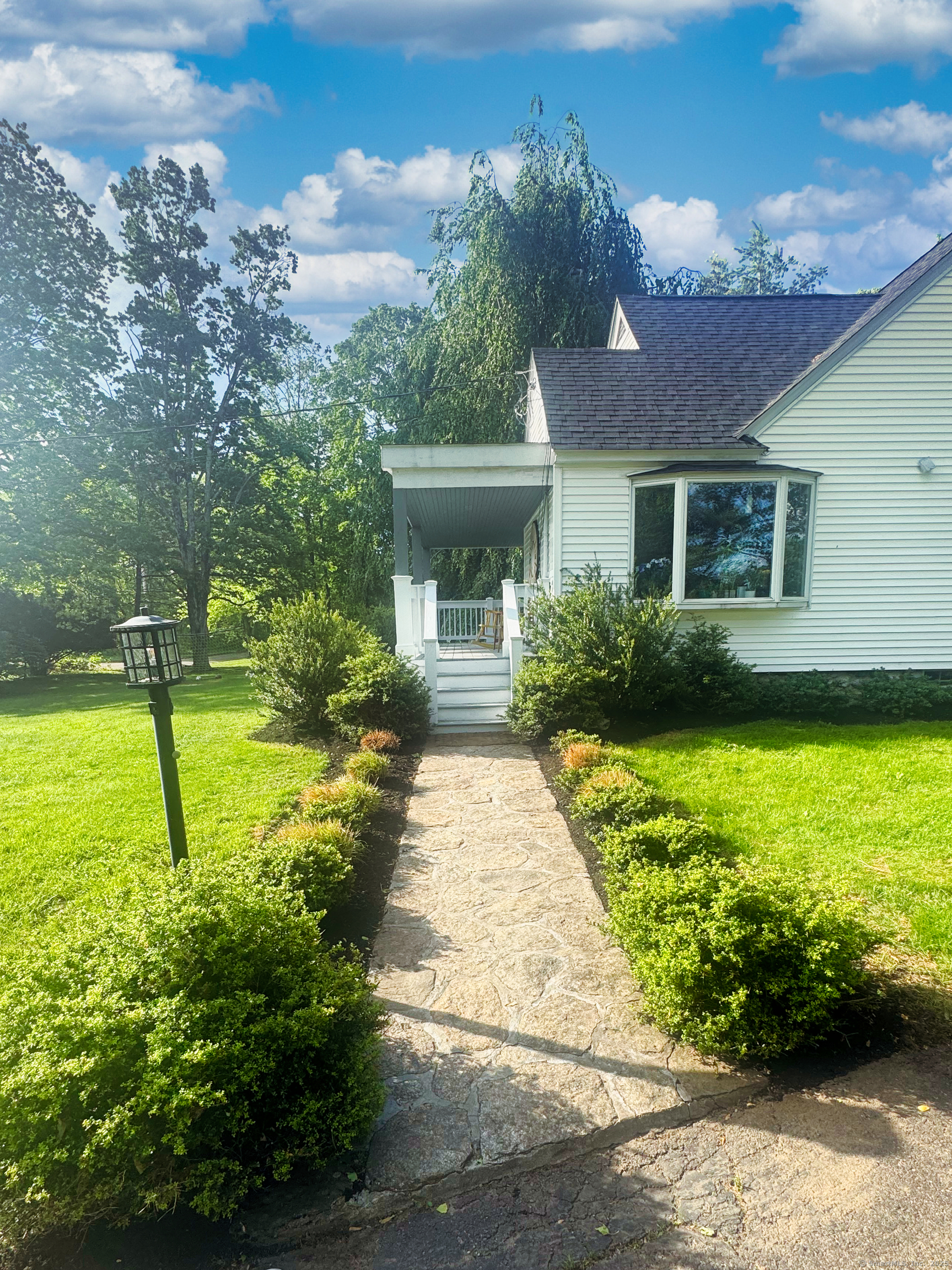 121 Lewis Road Trumbull, CT 06611 - Photo 25 of 29