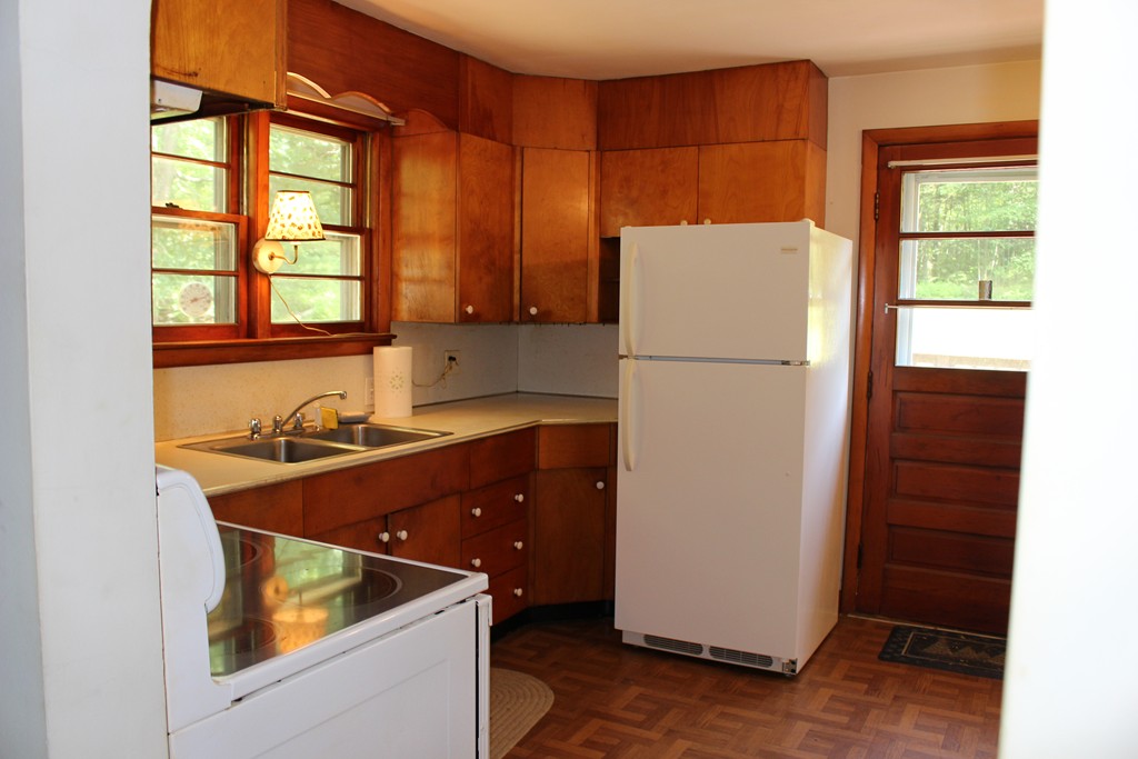 944 New Sherborn Road Athol, MA 01331 - Photo 4 of 10 Gallery Image 4