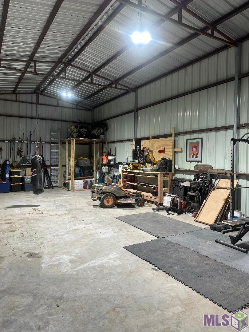 11205 Lazy Lake Drive Baton Rouge, LA 70818 - Photo 24 of 31 Interior of Workshop