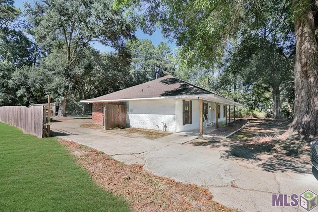 $289,000 | 11205 Lazy Lake Drive, Baton Rouge, LA 70818