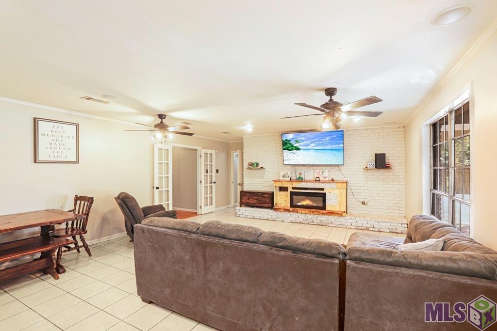 11205 Lazy Lake Drive Baton Rouge, LA 70818 - Photo 8 of 31