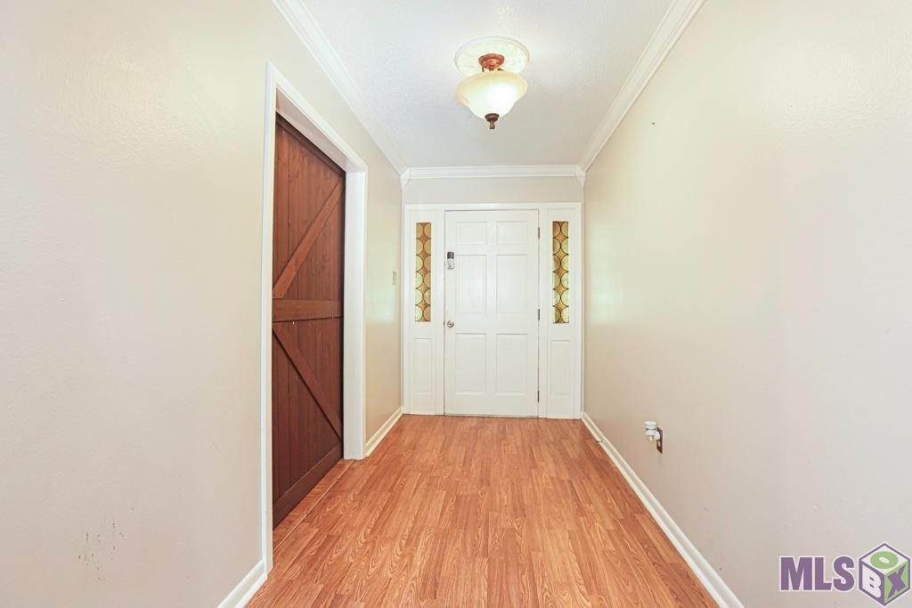 11205 Lazy Lake Drive Baton Rouge, LA 70818 - Photo 9 of 31 Foyer