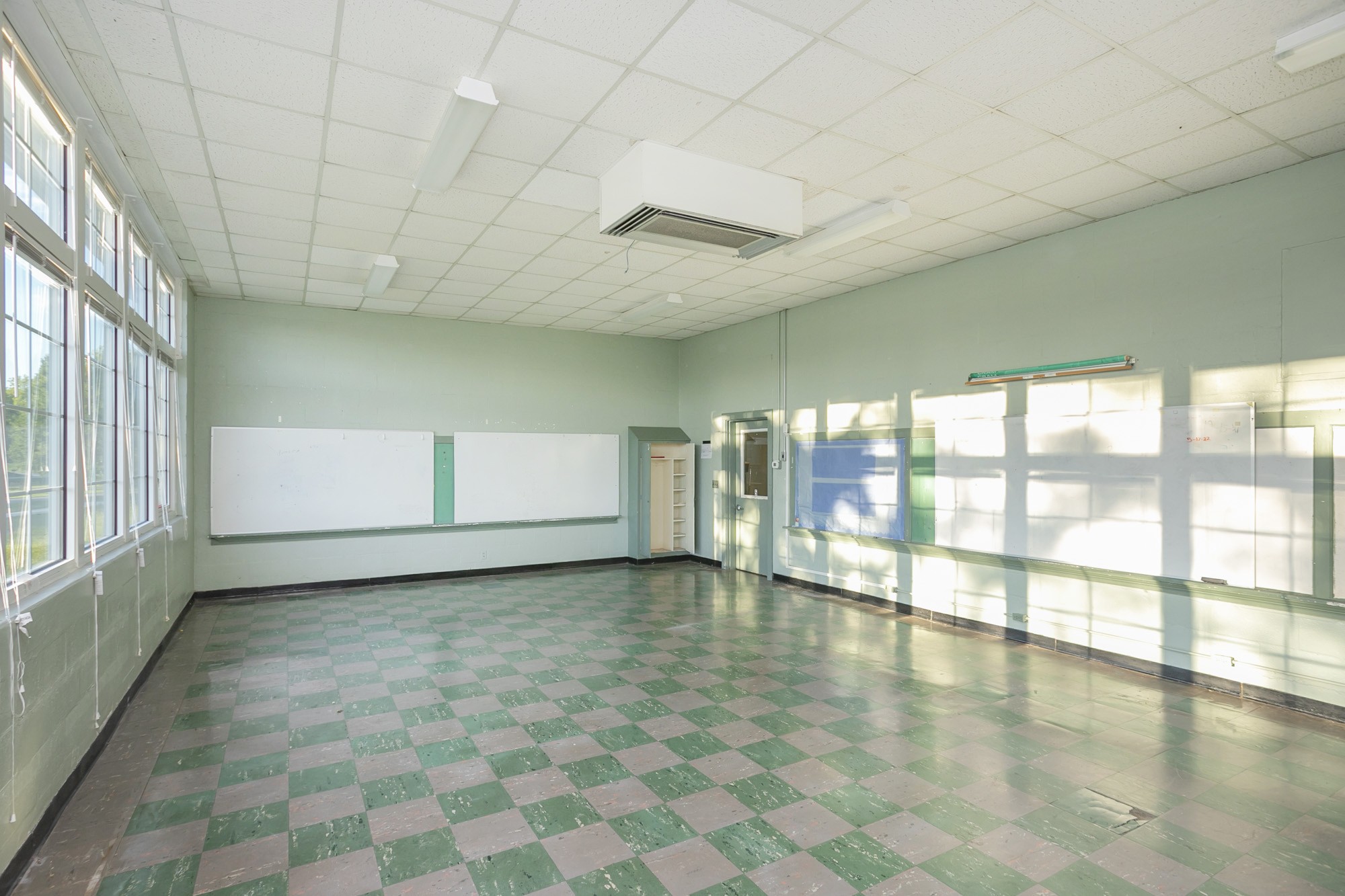 5988 Short Mountain Road Woodbury, TN 37190 - Photo 22 of 53 a view of an empty room with a window