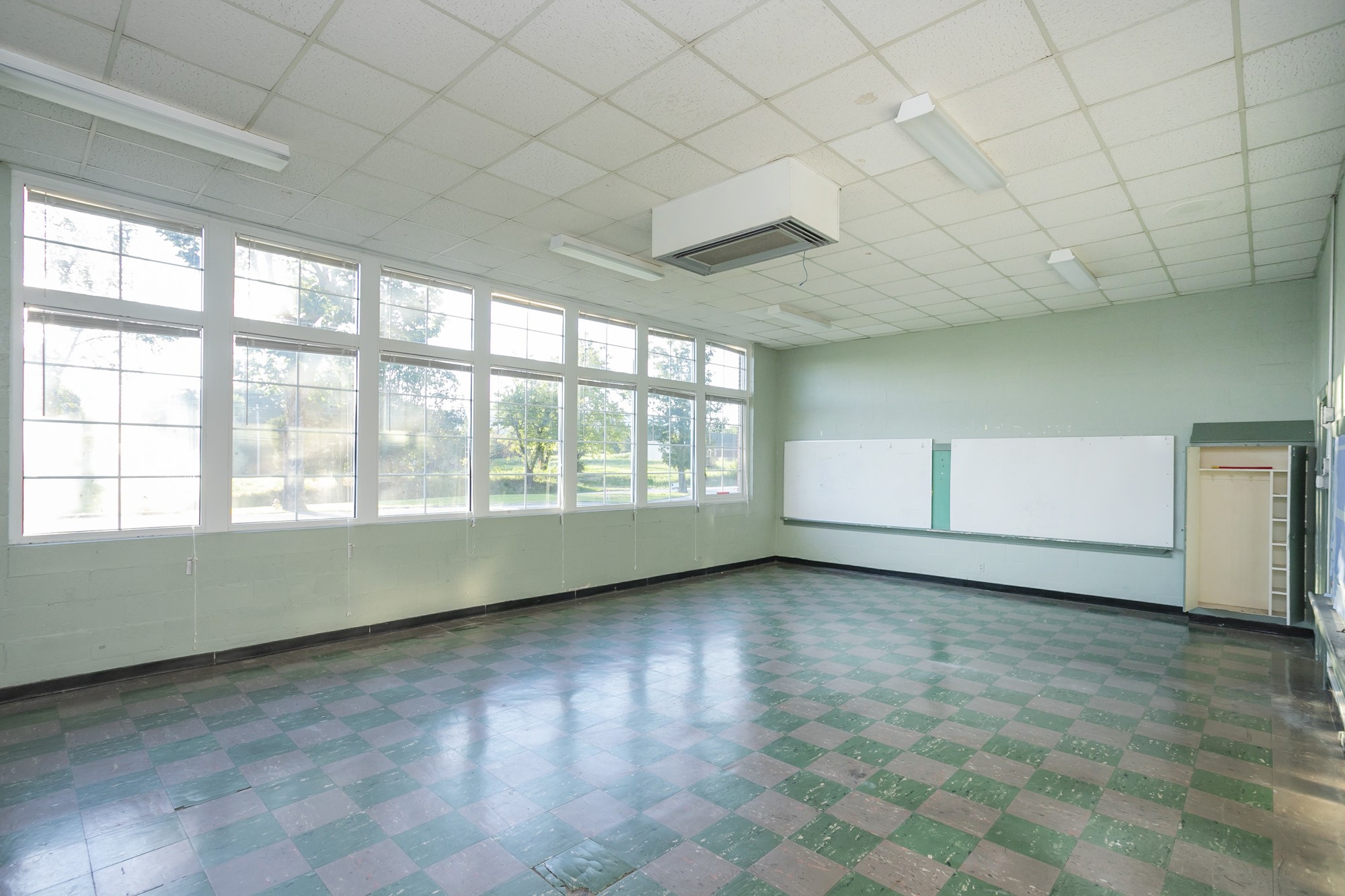 5988 Short Mountain Road Woodbury, TN 37190 - Photo 23 of 53 a view of an empty room with a window