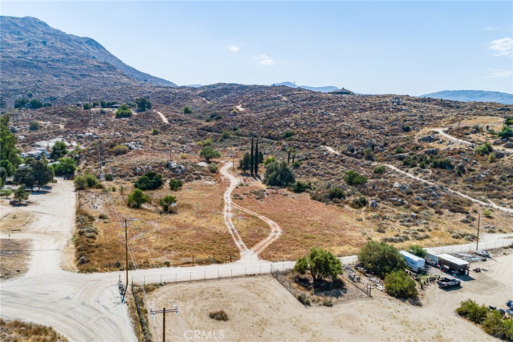40580 Newport Road Hemet, CA 92544 - Photo 4 of 9 Looking toward East