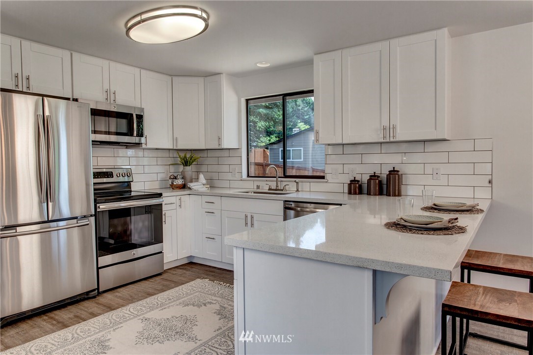 628 219th Place Southwest Bothell, WA 98021 - Photo 4 of 25