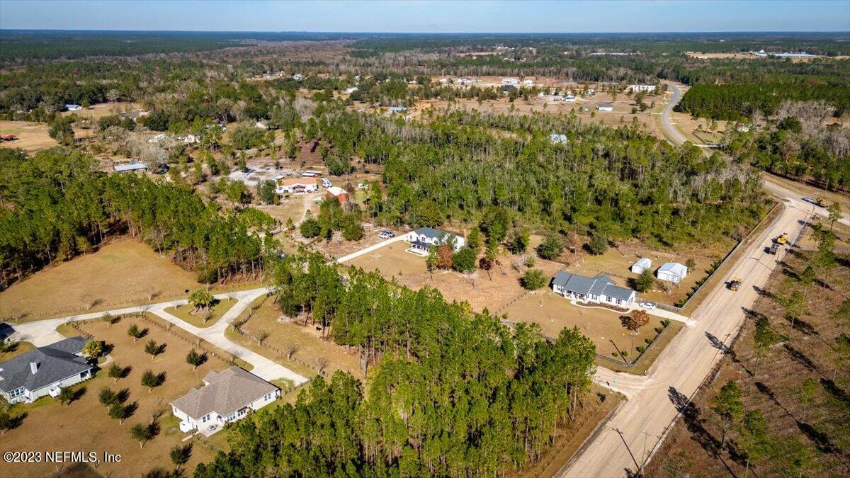 3200 Jane Lane Hilliard, FL 32046 - Photo 64 of 72 view of city and mountain